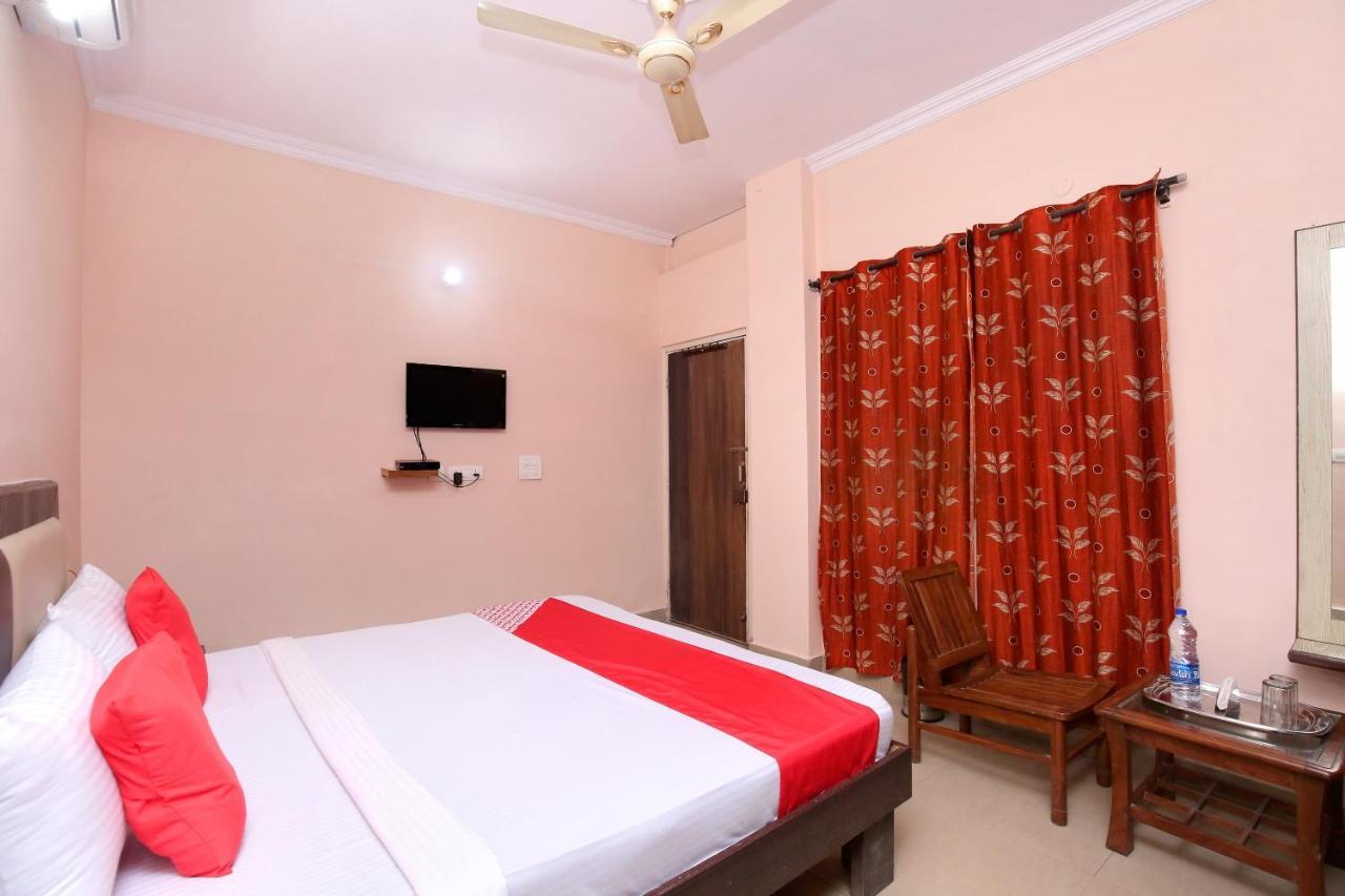 Oyo 24423 Hotel Royal Sohāna エクステリア 写真